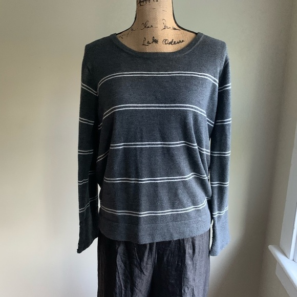 Heartloom Revolve grey white horizontal stripes backless sweater size M - Picture 1 of 12